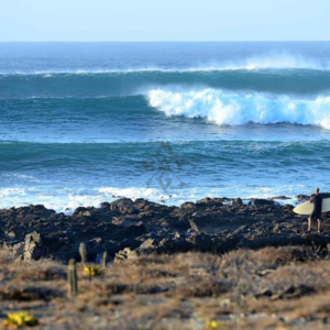 Big waves in the distance, Mag Bay Mexico